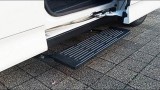 スライドドア連動ステップ　トヨタ車体