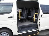 スライドドア連動ステップ　トヨタ車体
